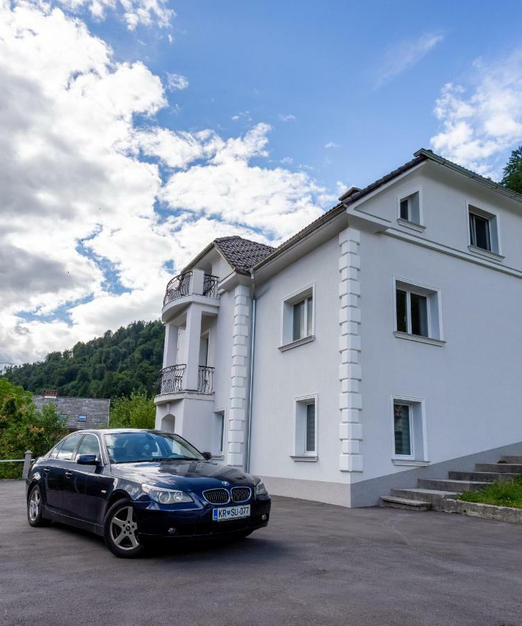 Villa Hillside Apartment Jesenice Exteriör bild